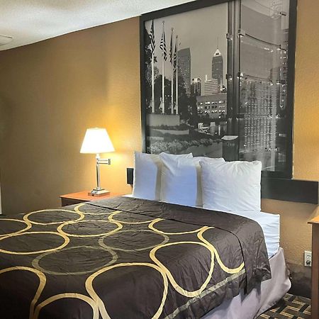 Super 8 By Wyndham Indianapolis/Ne/Castleton Area Ξενοδοχείο Εξωτερικό φωτογραφία