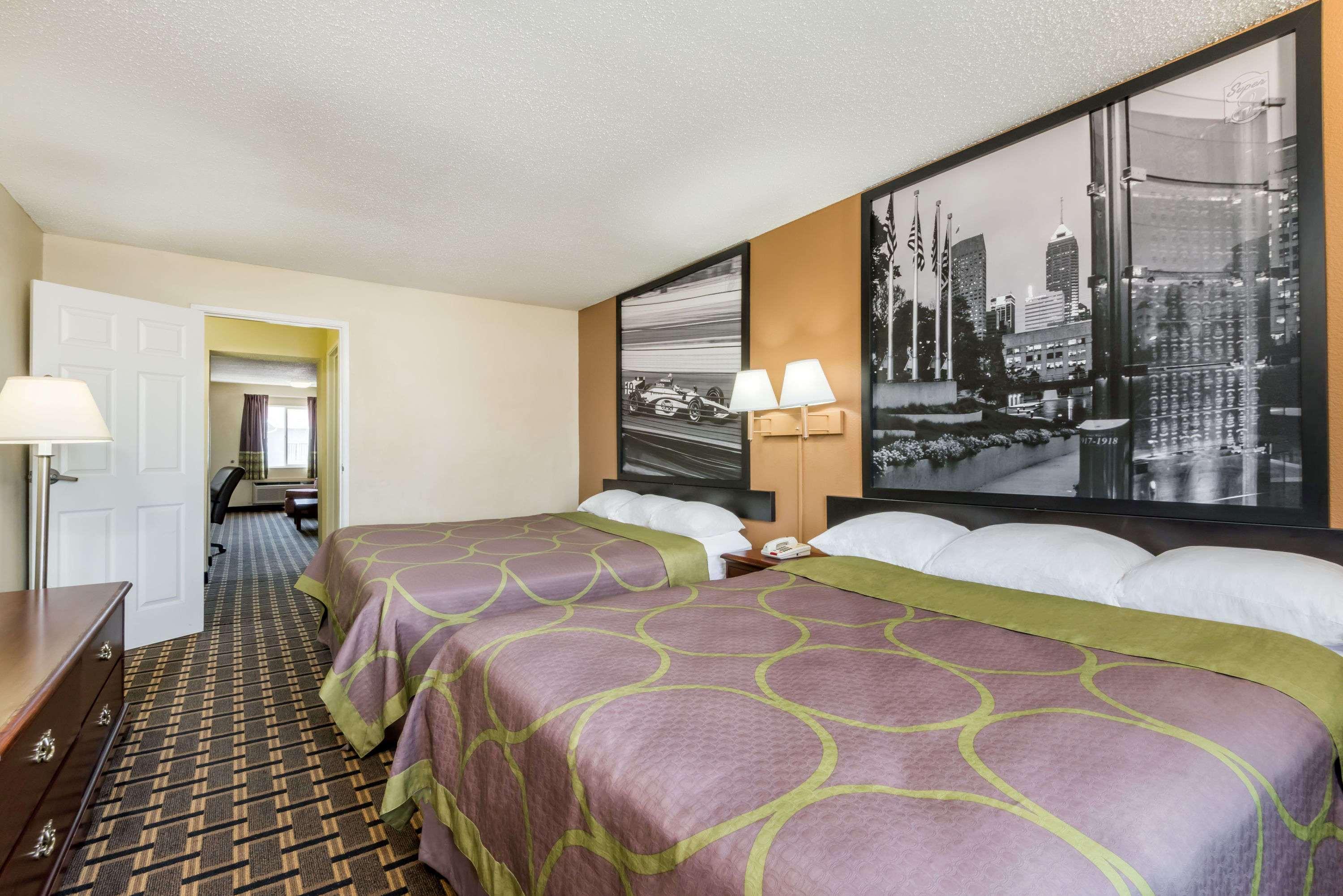Super 8 By Wyndham Indianapolis/Ne/Castleton Area Ξενοδοχείο Εξωτερικό φωτογραφία