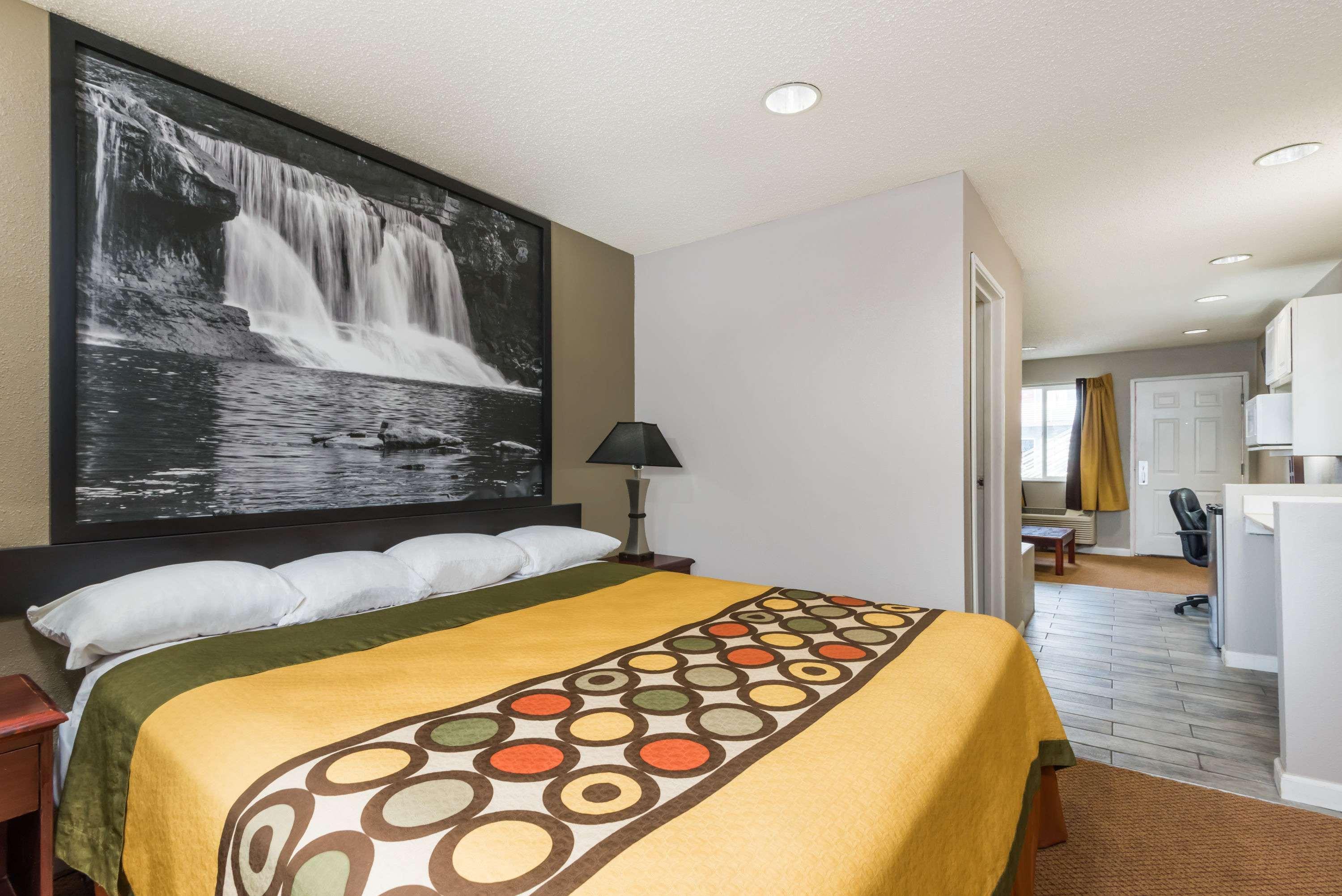 Super 8 By Wyndham Indianapolis/Ne/Castleton Area Ξενοδοχείο Εξωτερικό φωτογραφία