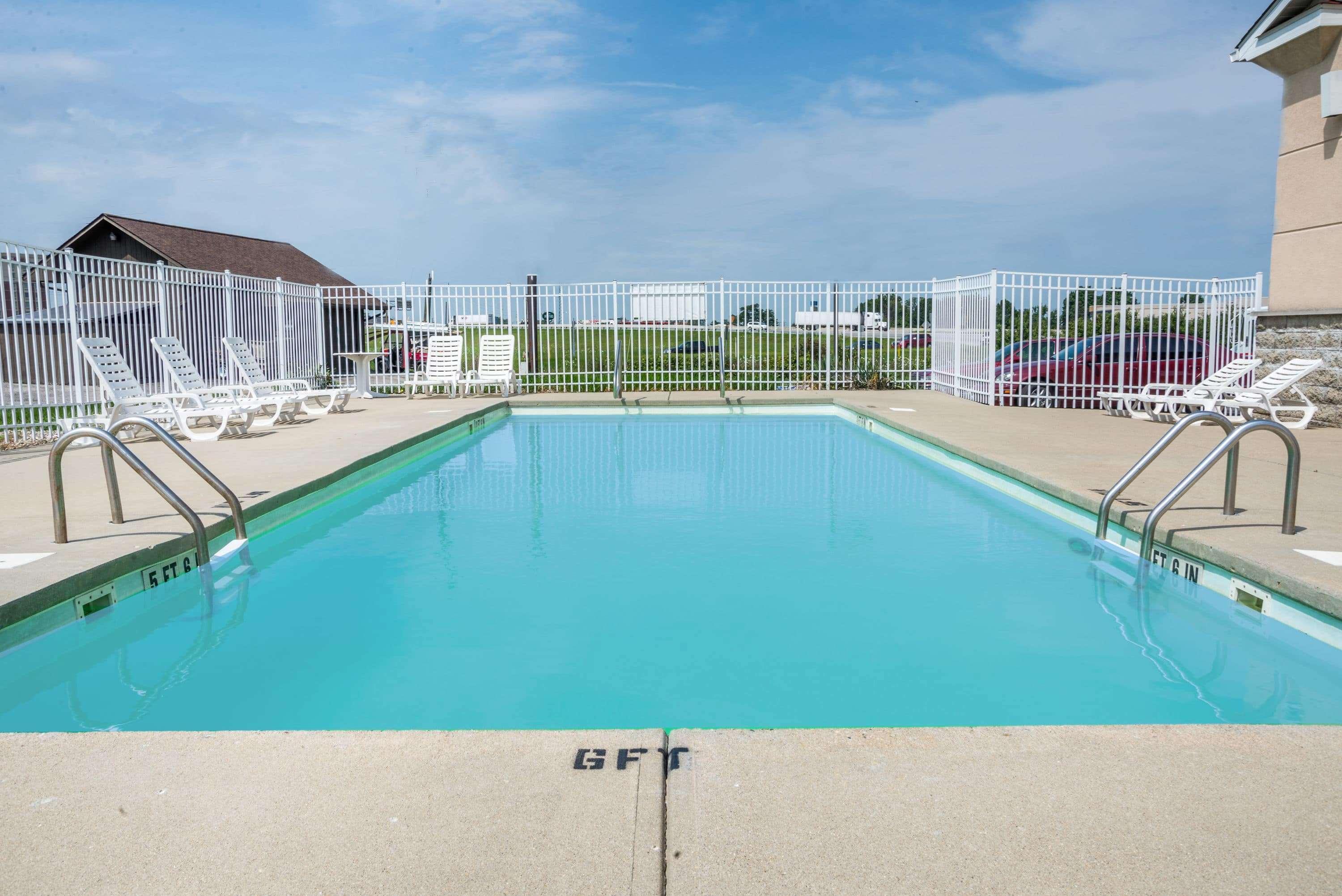 Super 8 By Wyndham Indianapolis/Ne/Castleton Area Ξενοδοχείο Εξωτερικό φωτογραφία