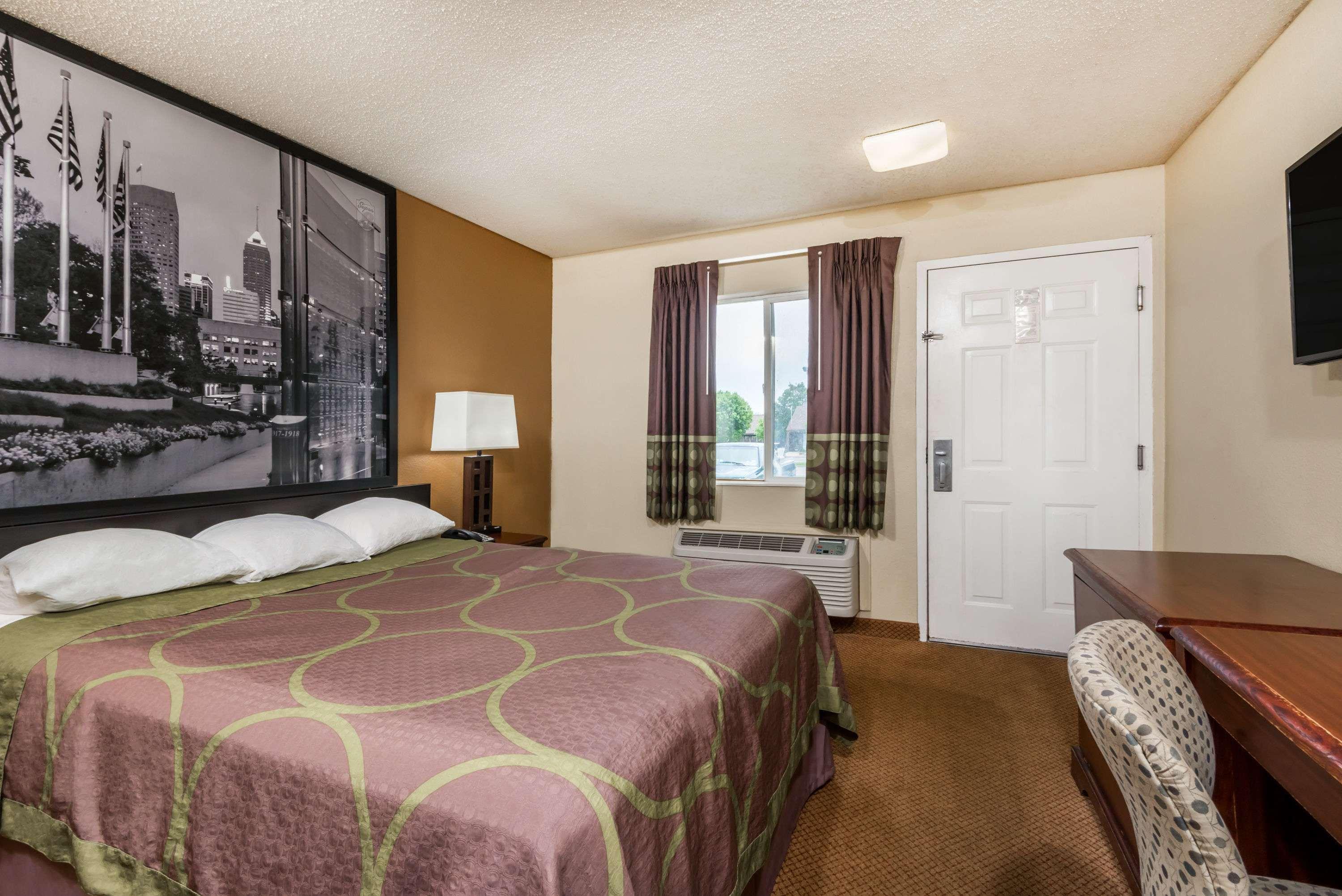 Super 8 By Wyndham Indianapolis/Ne/Castleton Area Ξενοδοχείο Εξωτερικό φωτογραφία