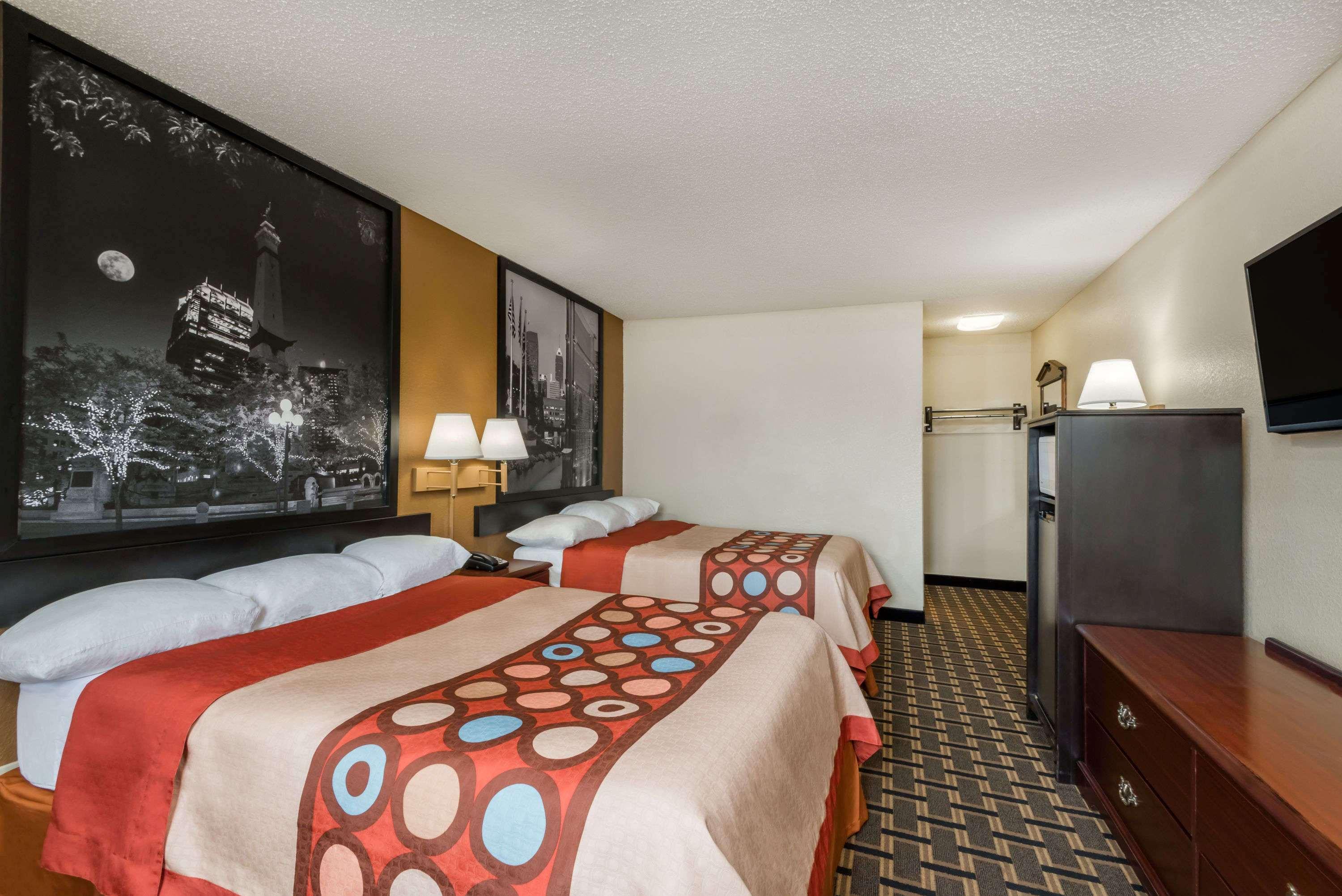 Super 8 By Wyndham Indianapolis/Ne/Castleton Area Ξενοδοχείο Εξωτερικό φωτογραφία