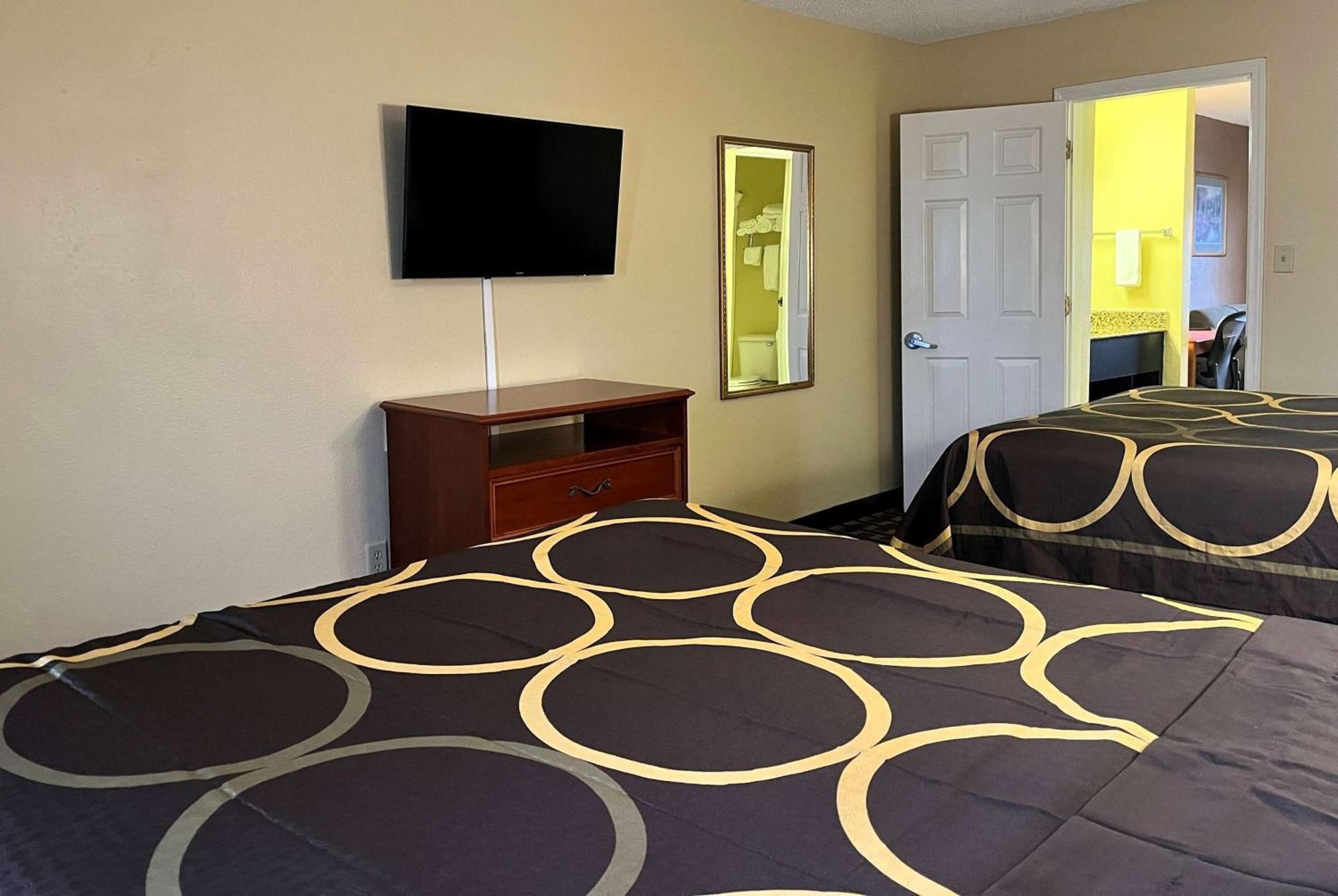Super 8 By Wyndham Indianapolis/Ne/Castleton Area Ξενοδοχείο Εξωτερικό φωτογραφία