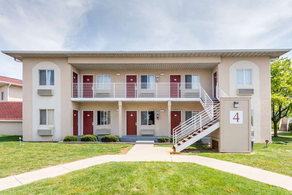 Super 8 By Wyndham Indianapolis/Ne/Castleton Area Ξενοδοχείο Εξωτερικό φωτογραφία